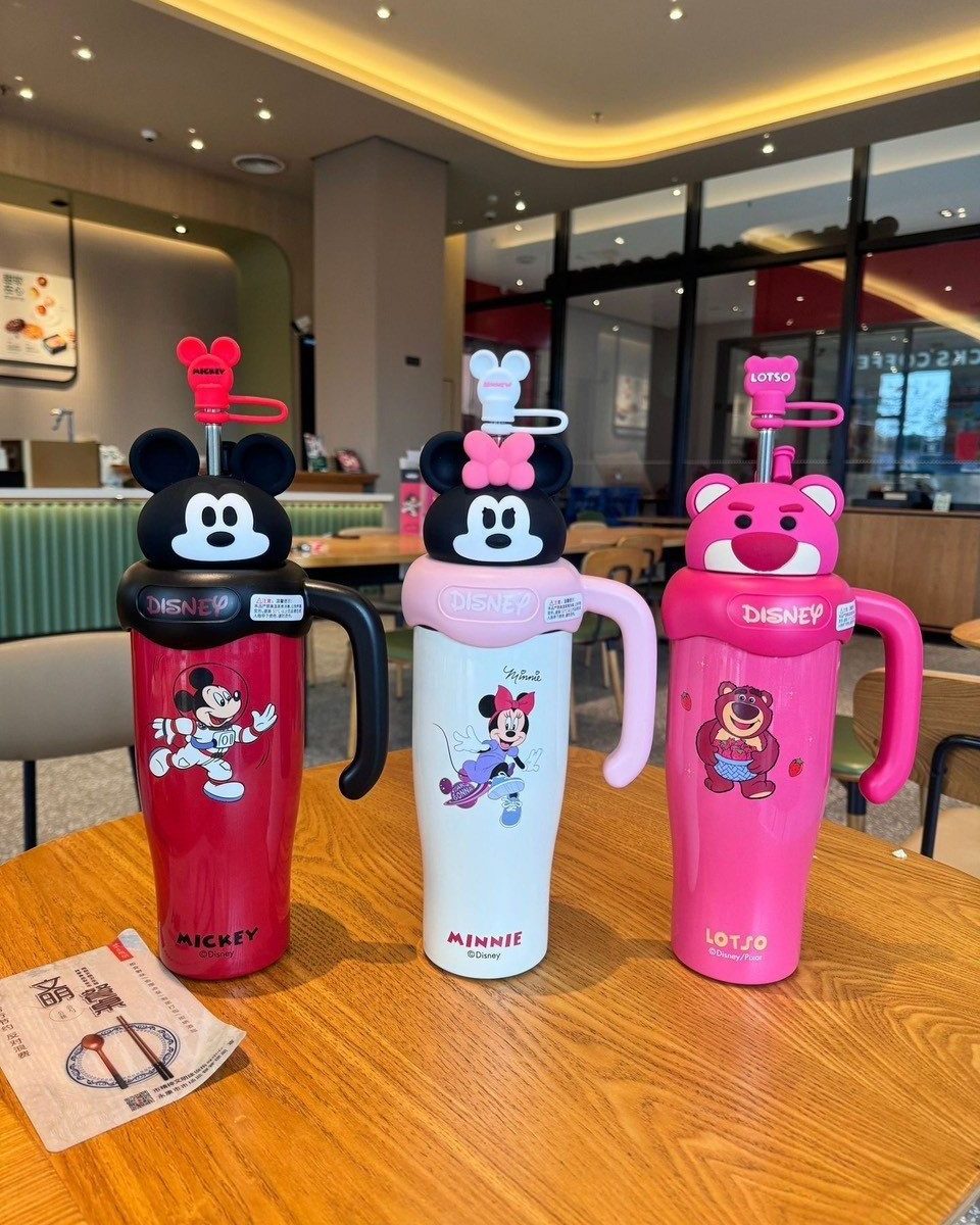 LY GIỮ NHIỆT DISNEY 850ML CÓ TAY CẦM