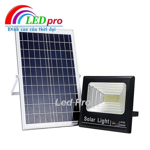 ĐÈN LED NĂNG LƯỢNG MẶT TRỜI 100W