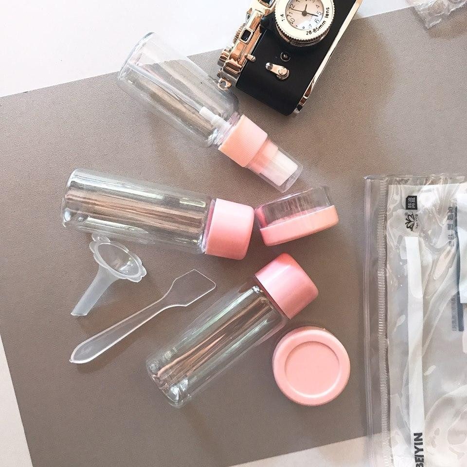 BỘ CHIẾT MỸ PHẨM DU LỊCH 5 MÓN