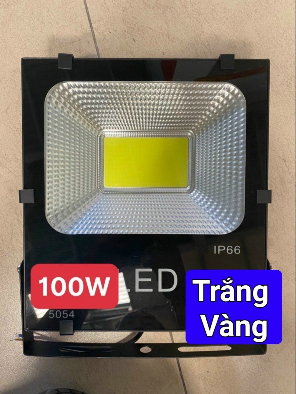 ĐÈN PHA BẢN HIỆU COD 100W SIÊU SÁNG 5054 3 ĐÈN PHA BẢN HIỆU COD 100W SIÊU SÁNG 5054 - Ảnh 3