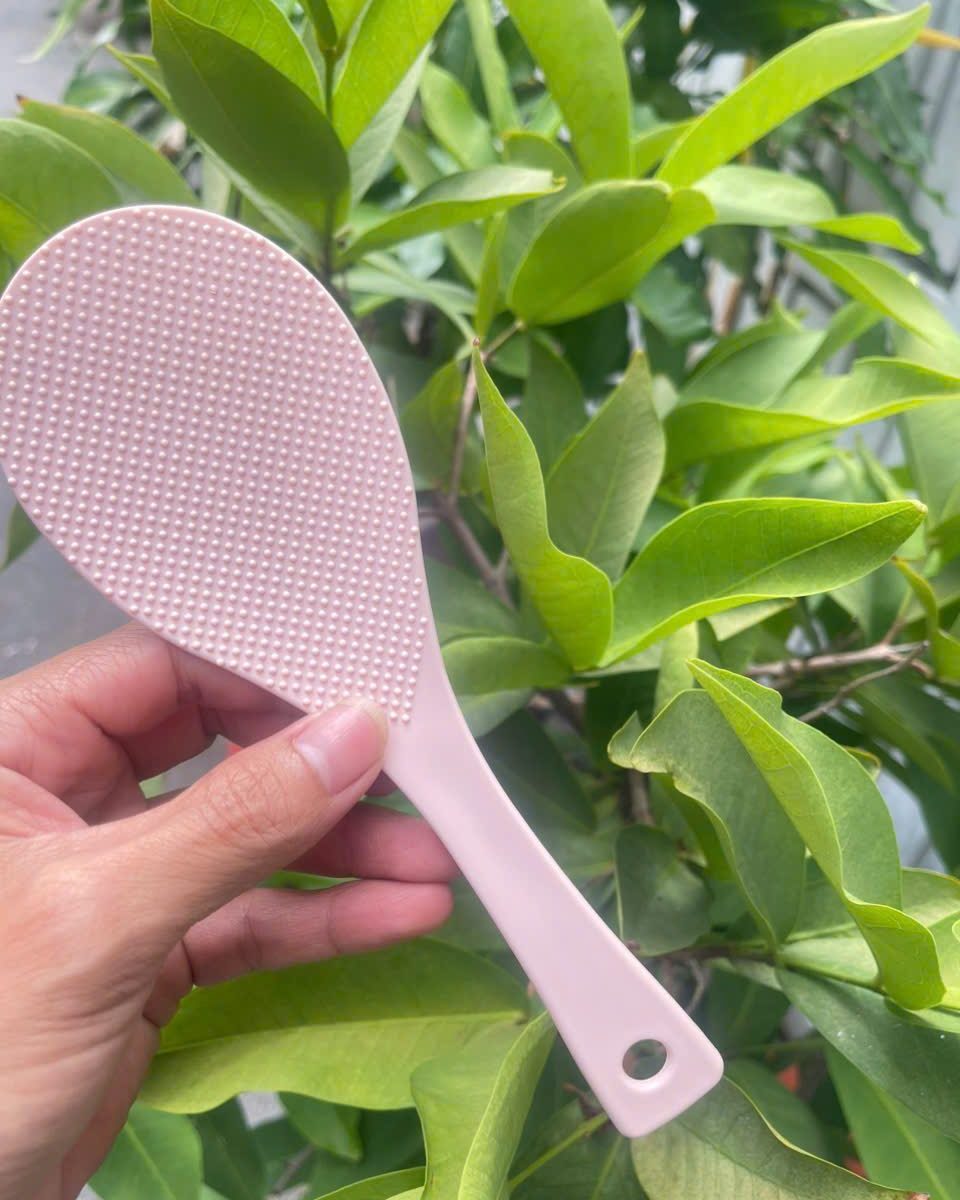 VÁ CƠM CHỐNG DÍNH 0534