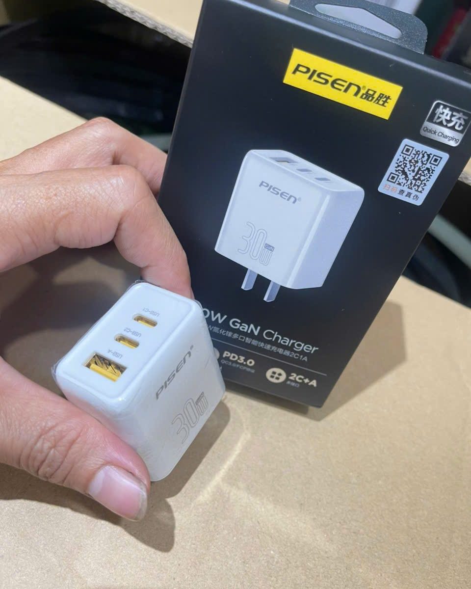 CỐC SẠC PISEN 30W C195 3 CÔNG SẠC 2 USB C+1 USB A