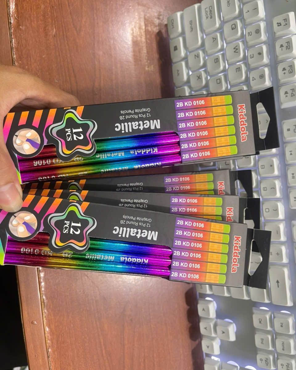 HỘP 12 CÂY BÚT CHÌ 2B 0106 7 MÀU CHÚT SẴN