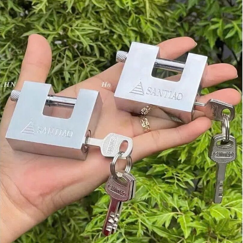 Ổ KHOÁ VUÔNG CẦU NGANG SANTIAO 50MM 4 Ổ KHOÁ VUÔNG CẦU NGANG SANTIAO 50MM - Ảnh 4
