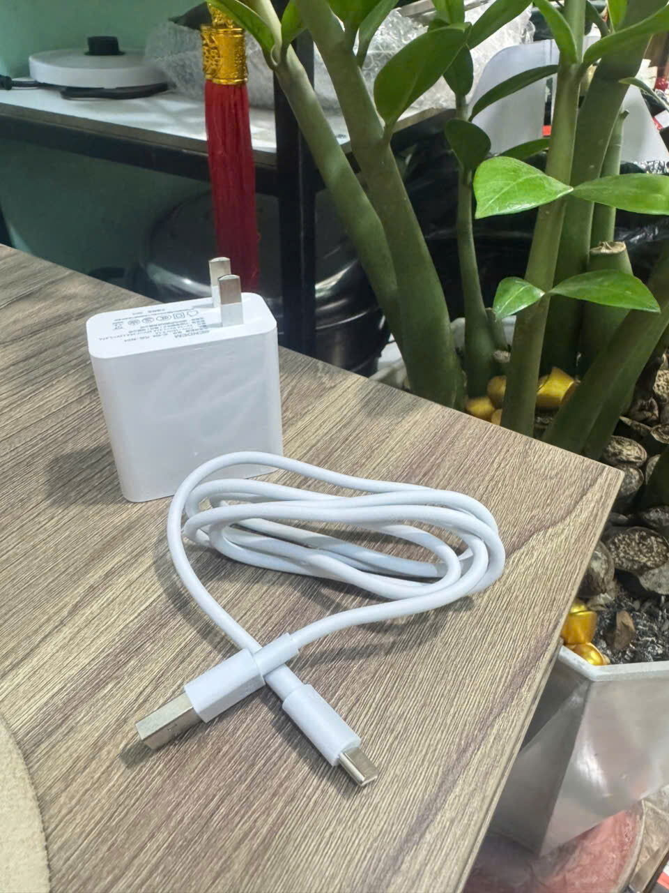BỘ SẠC SENDEM 200W BE04 10 1791187365589 1581781684628768306 6083612886757874092 58f6cd466f731f629b0fe9dcbff4b975