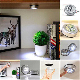 ĐÈN 3 BÓNG DÁN TƯỜNG PIN 3A