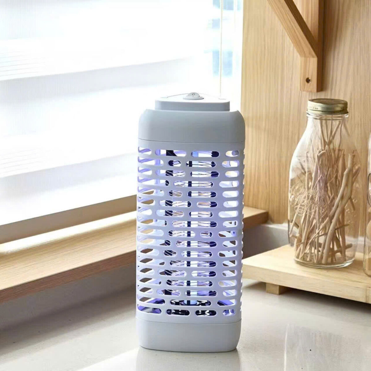 ĐÈN BẮT MUỖI DIỆT CÔN TRÙNG UMK-6221 -6W