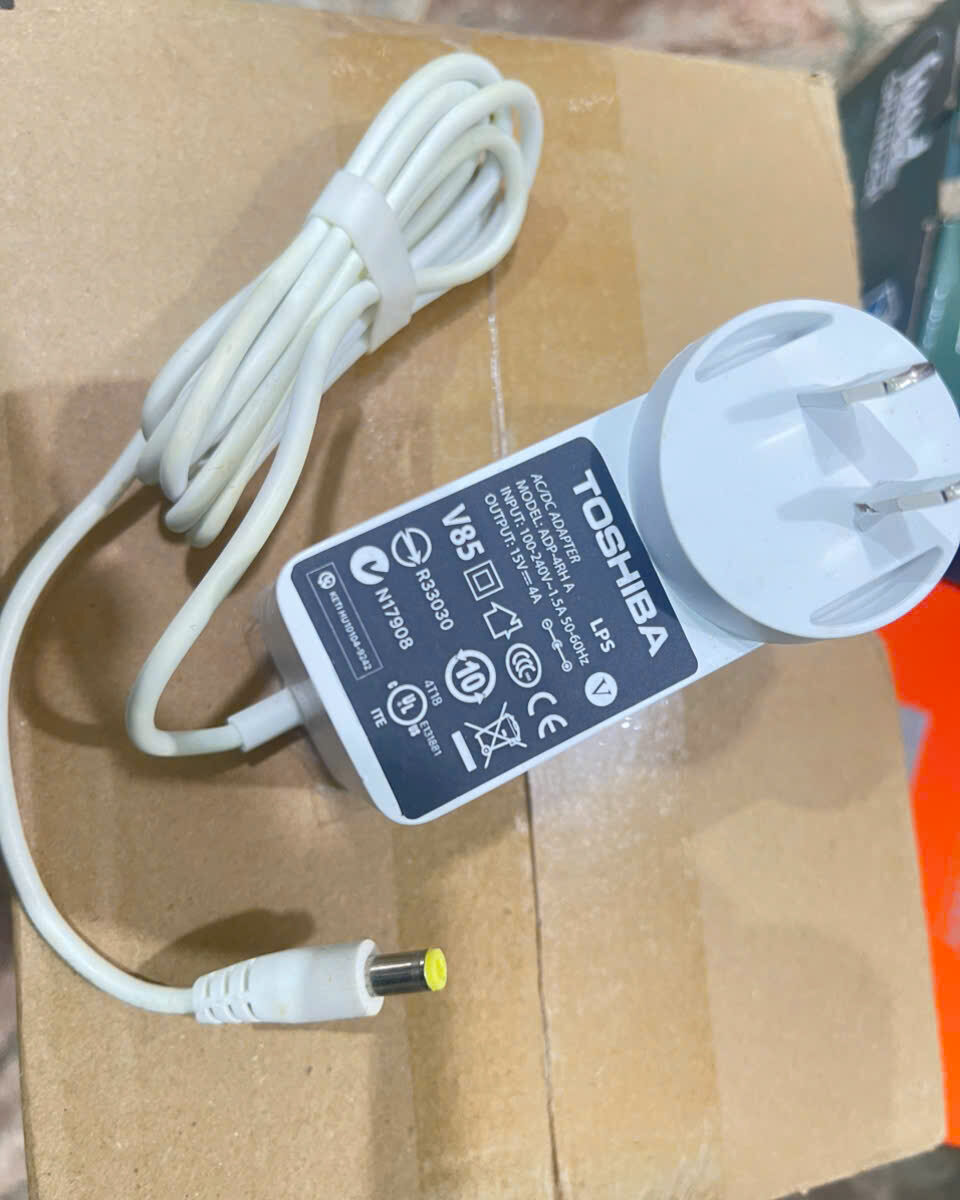 ADAPTER TOSHIBA 15V-4A CHÍNH HÃNG